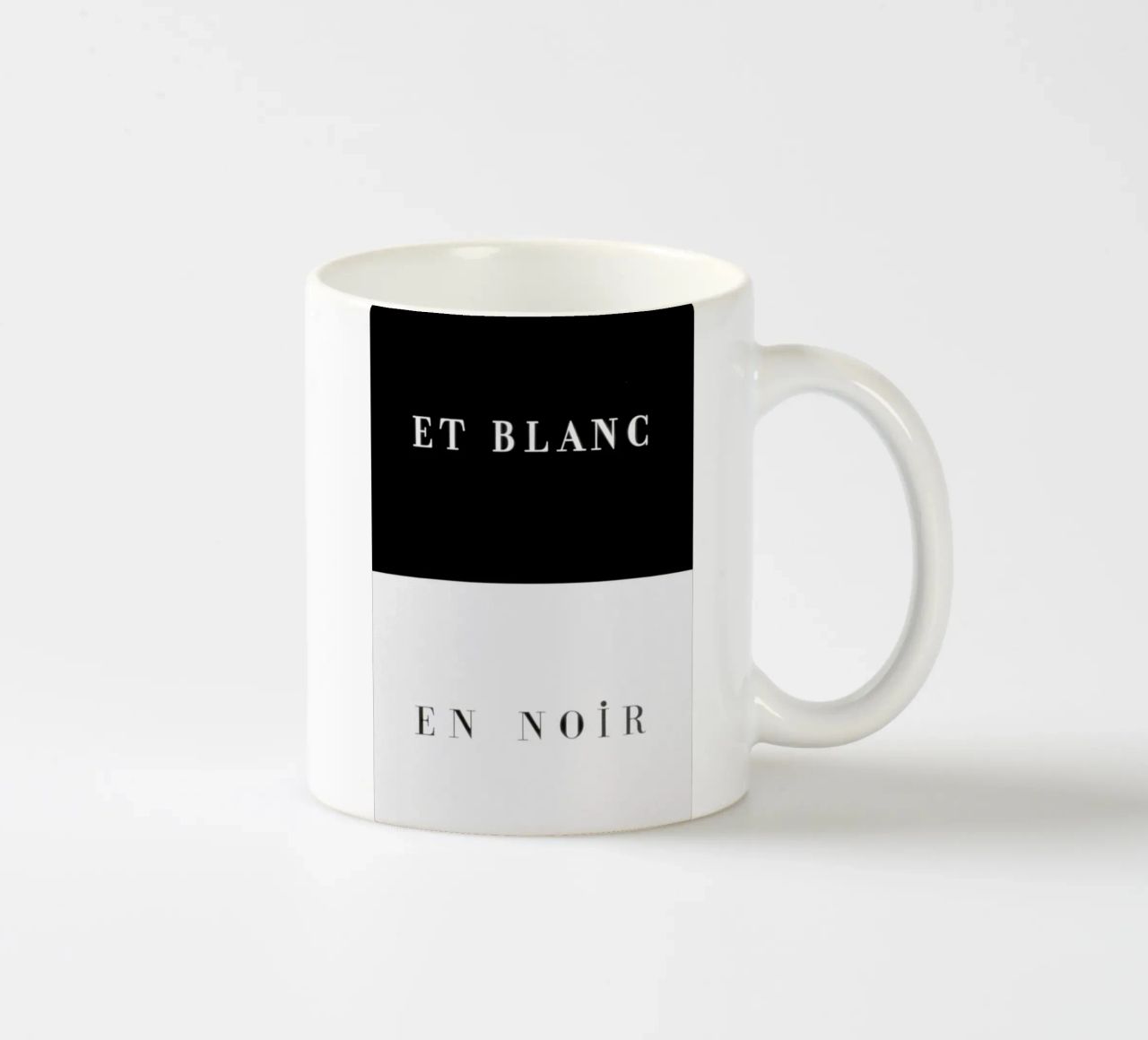 Et blanc en noir tazza in ceramica da Danny Ivan