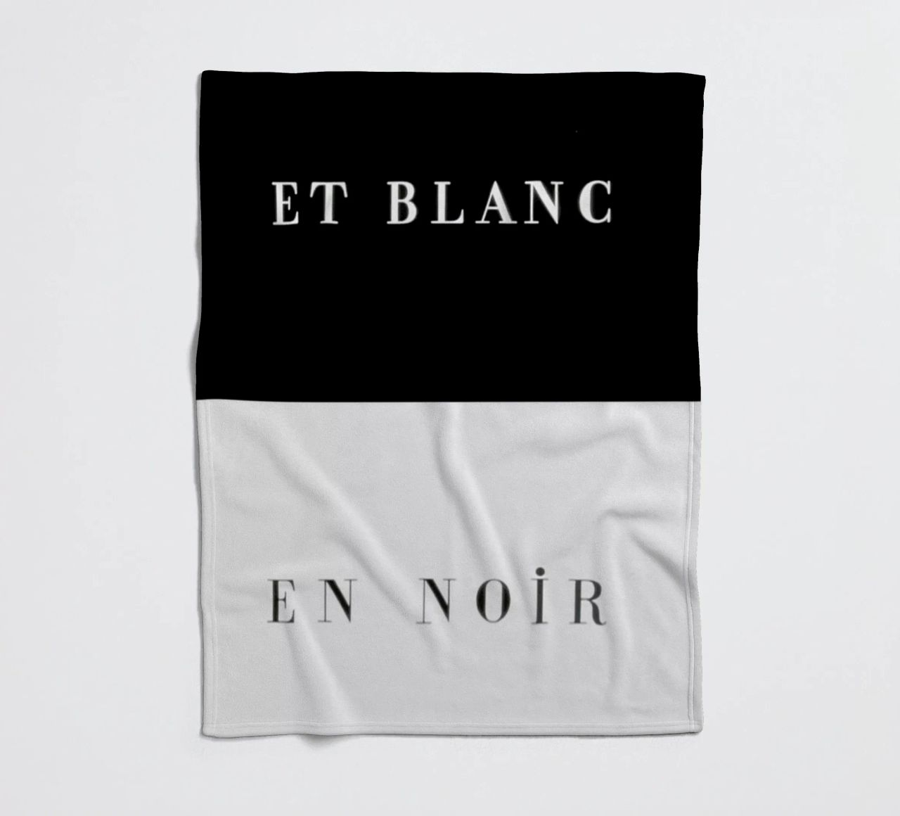 Et blanc en noir coperta in pile da Danny Ivan