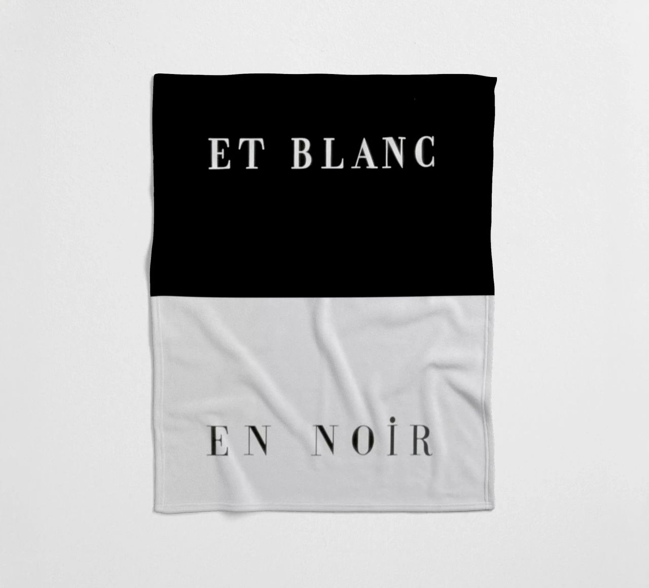 Et blanc en noir coperta in pile da Danny Ivan