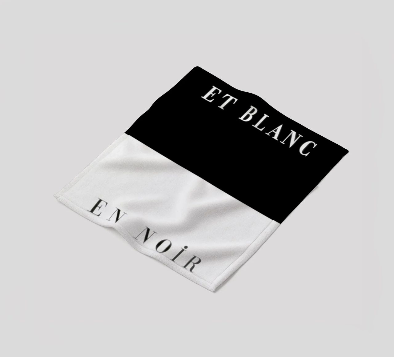 Et blanc en noir coperta in pile da Danny Ivan