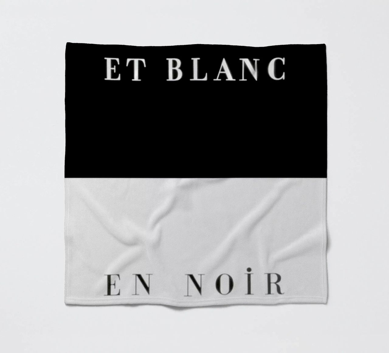 Et blanc en noir coperta in pile da Danny Ivan
