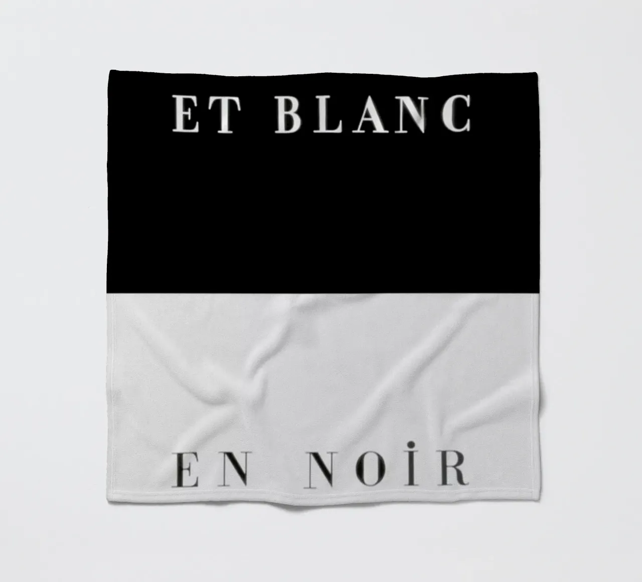 Et blanc en noir coperta in pile da Danny Ivan