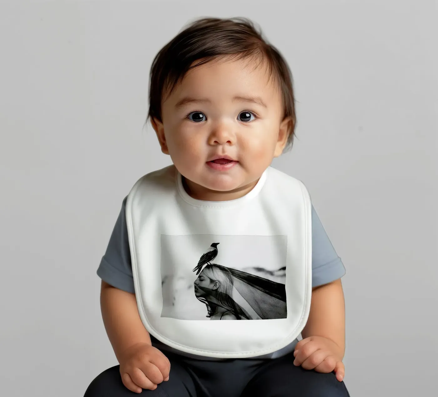 Guardian bavaglino da Jovana Rikalo