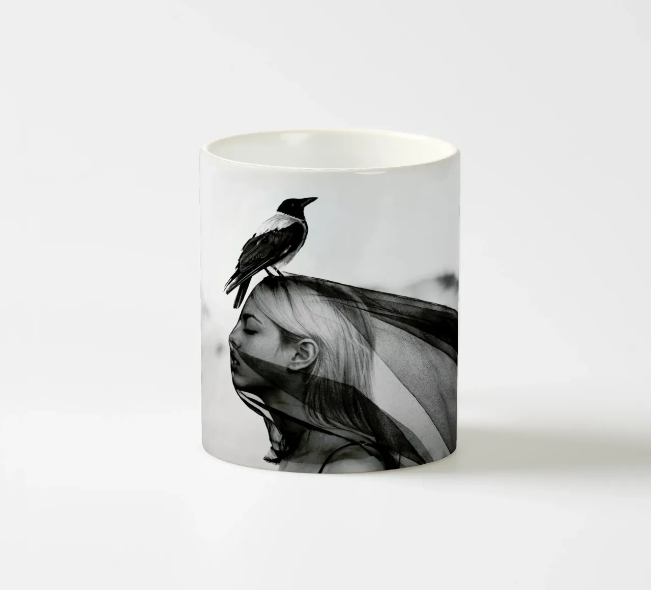 Guardian tazza in ceramica da Jovana Rikalo