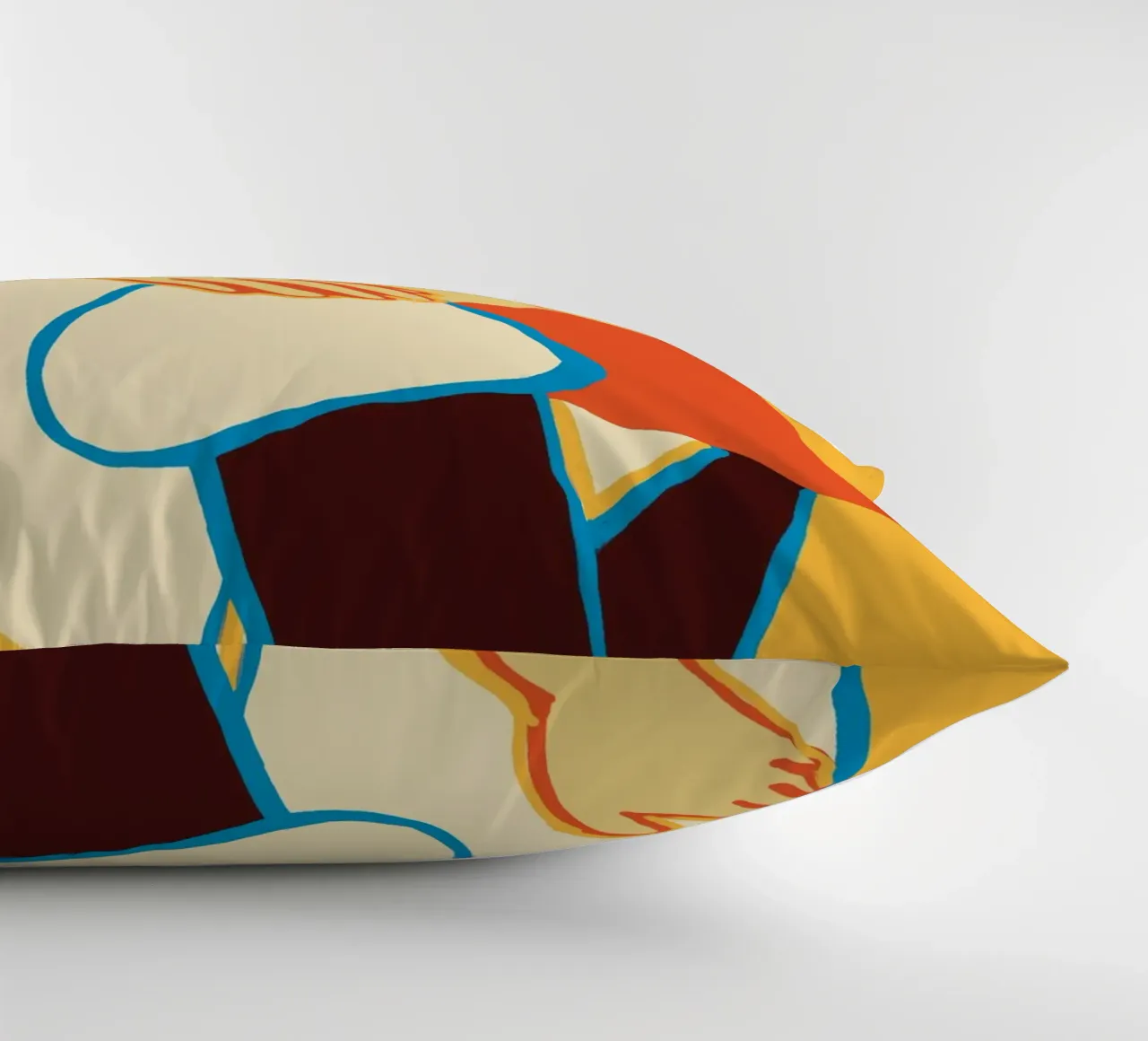 L'abbraccio colorato di due donne cuscino da tainah negreiros