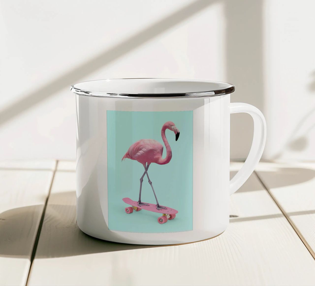 Skate Flamingo tazza in smalto da Paul Fuentes Design