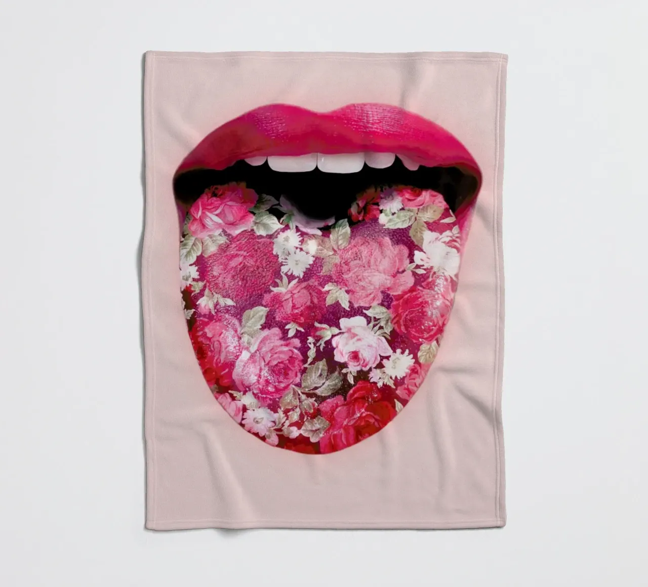 Floral Tongue coperta in pile da Paul Fuentes Design