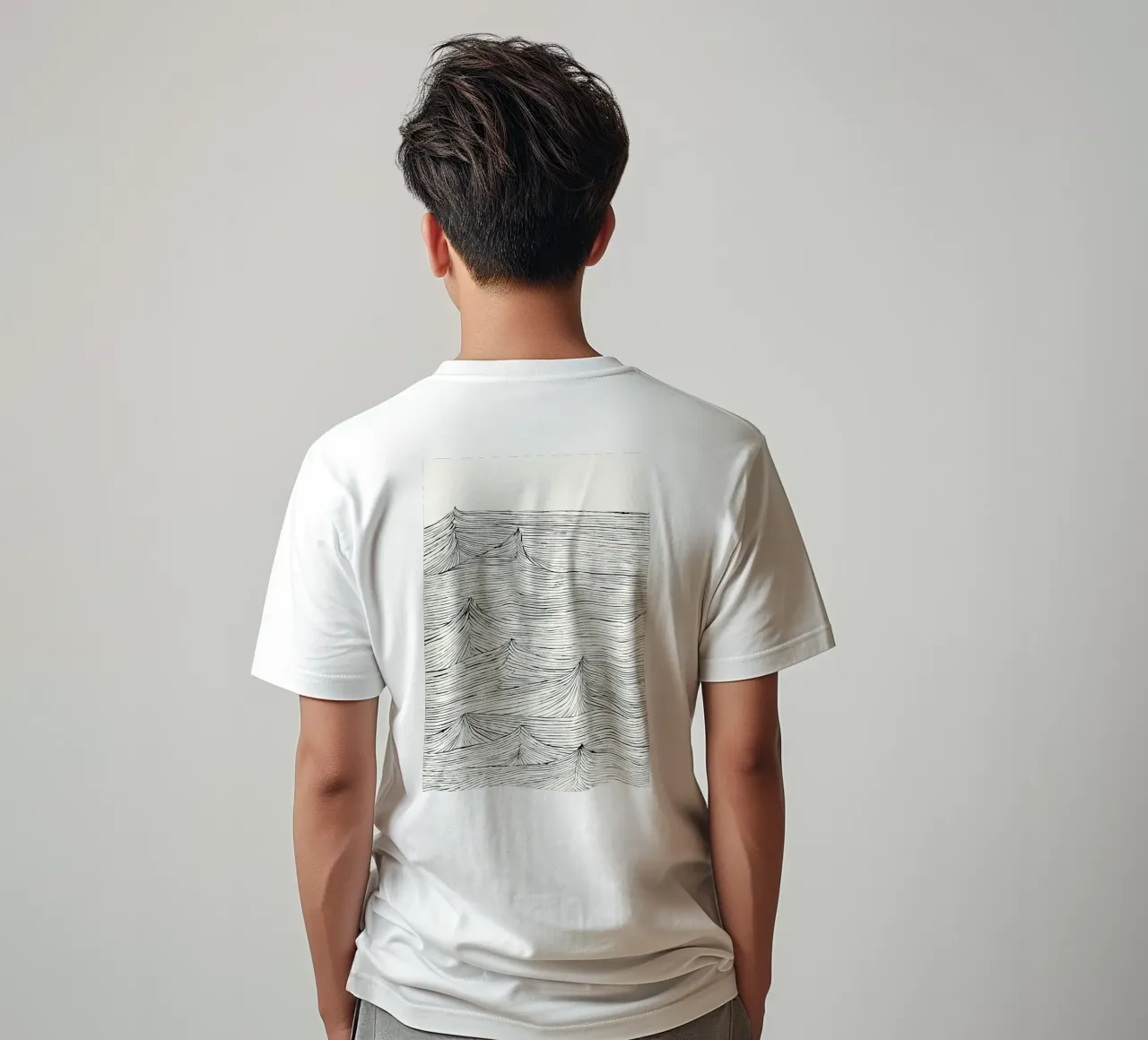 “Eternal Flow” – Zeitlose Bewegung in monochromer Struktur T-Shirt von Kunst und Kontrast