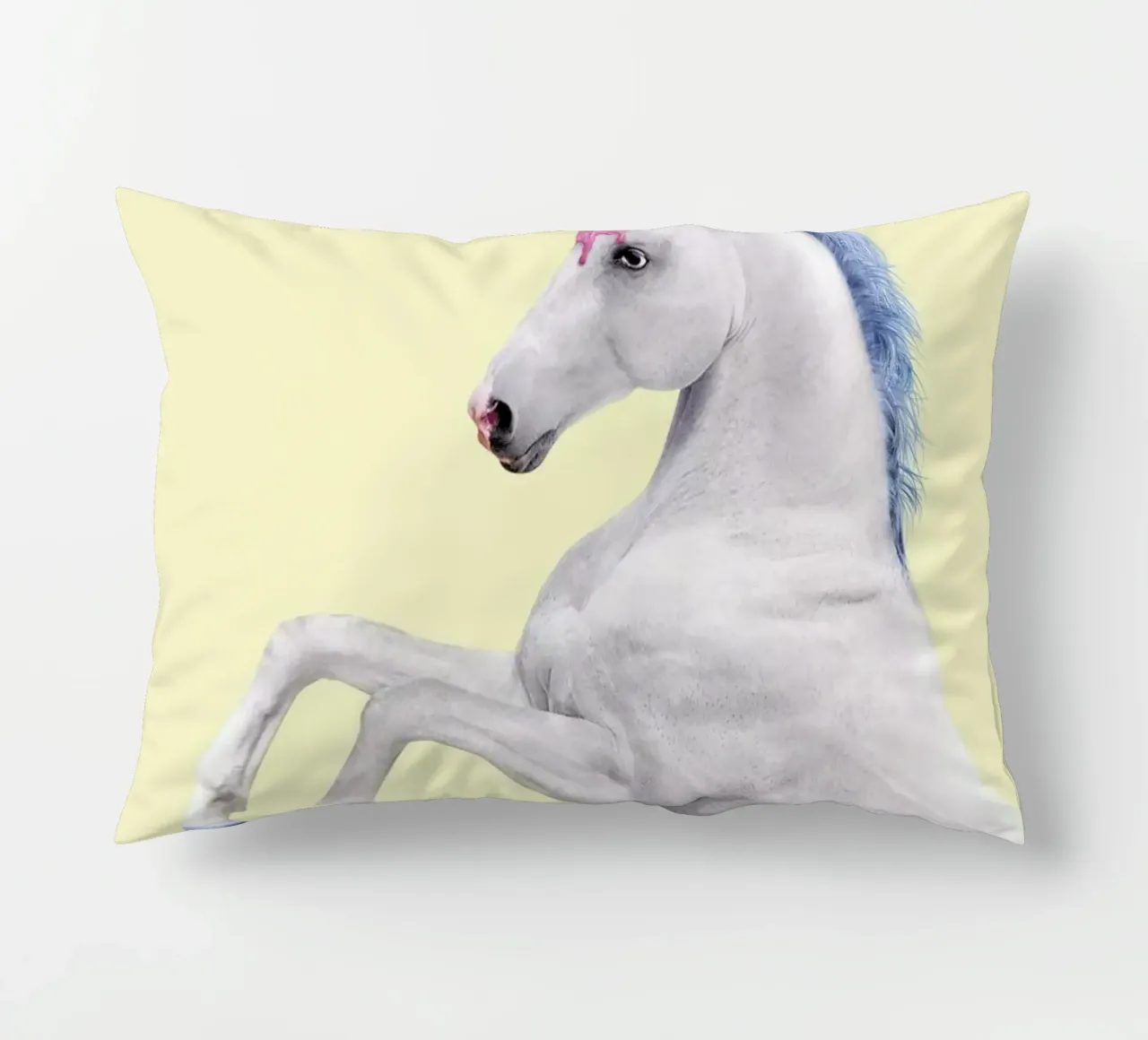 Ice Cream Unicorn cuscino da Paul Fuentes Design