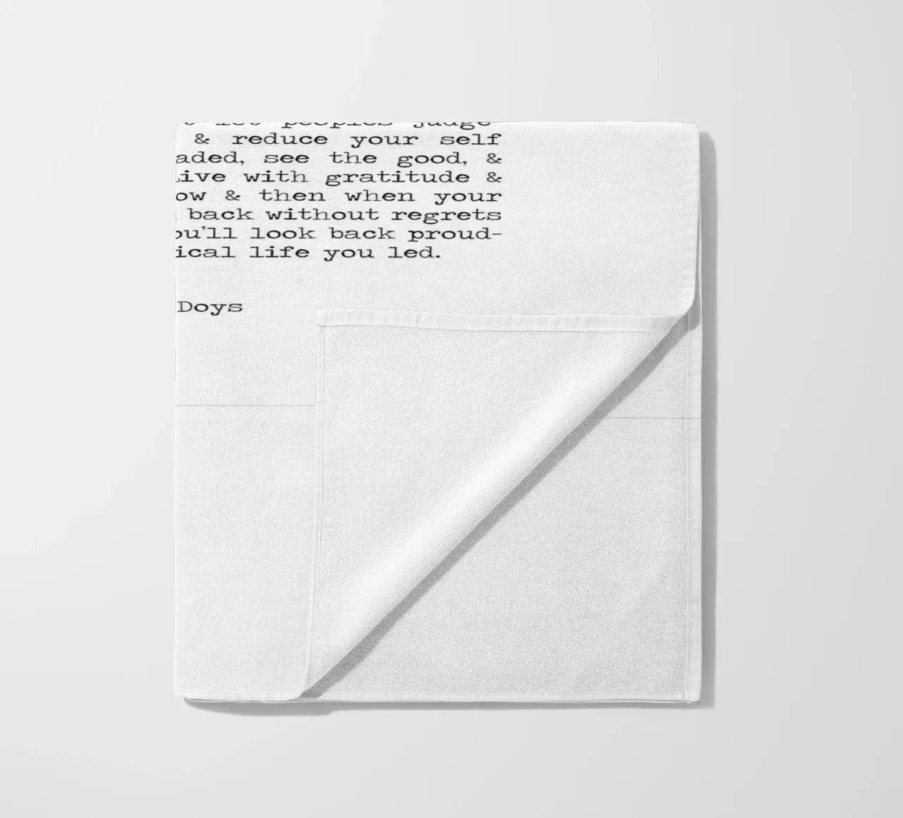 Lebe Lache Liebe Lang A. W. Doys Schreibmaschine Typografie Zitat Strandtuch von Summer Soul Co. - Quotes