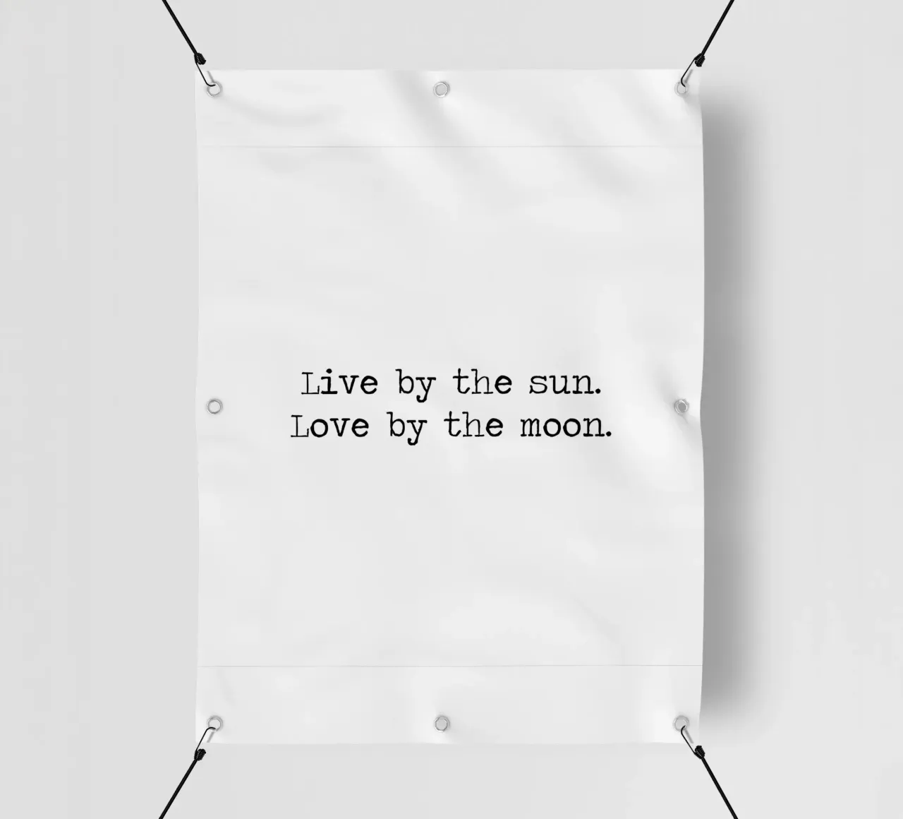 Vivere secondo il sole, amare secondo la luna citazione in bianco e nero telo in pvc da Summer Soul Co. - Quotes