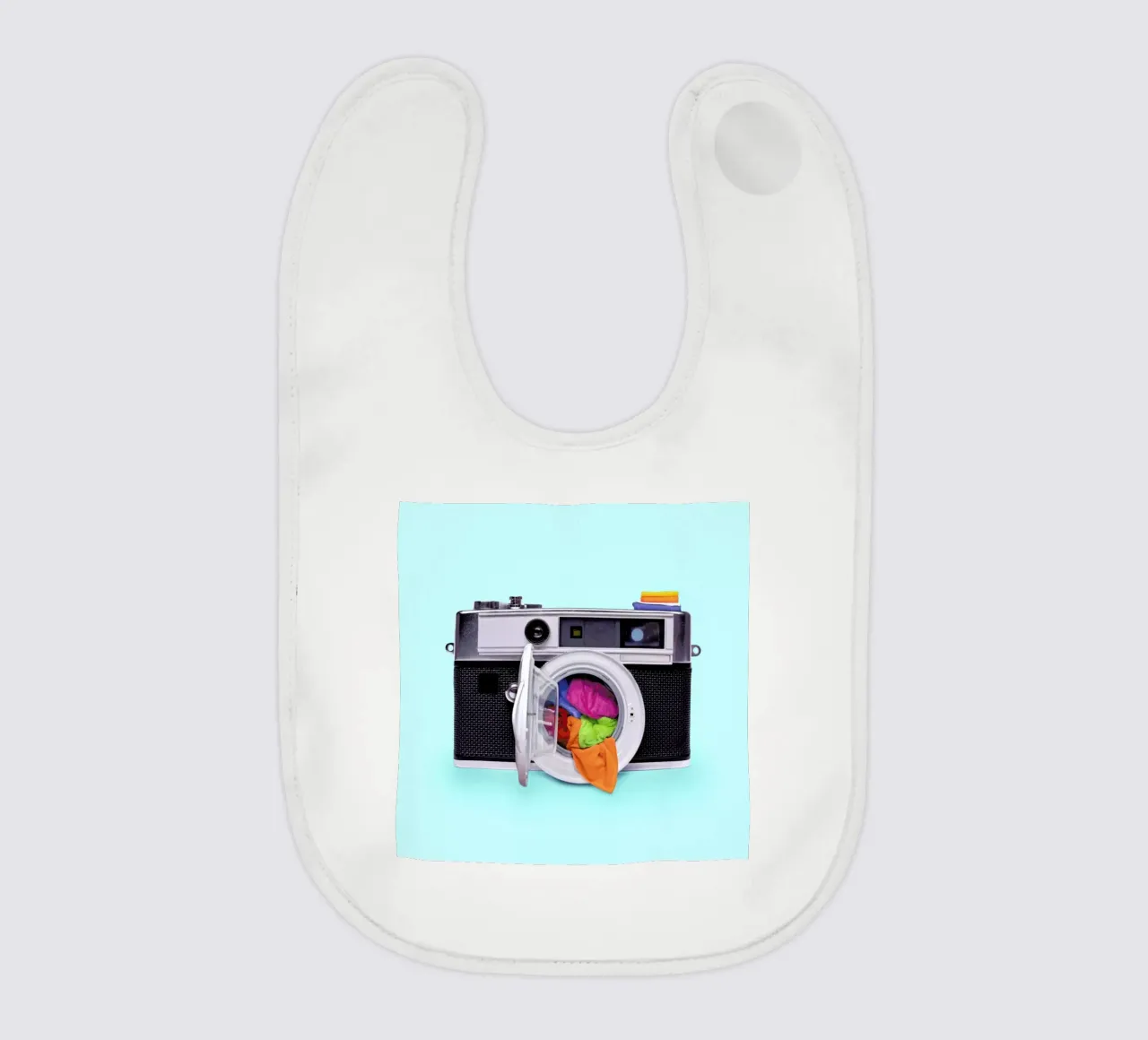 Washing Camera bavaglino da Paul Fuentes Design