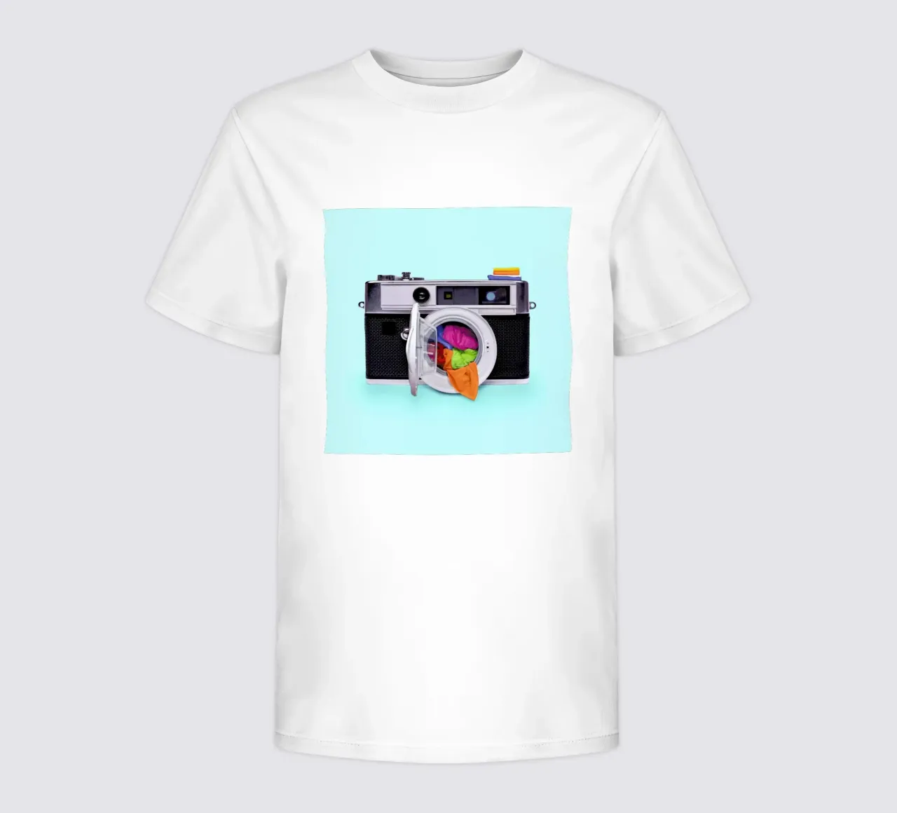 Washing Camera t-shirt bambini da Paul Fuentes Design