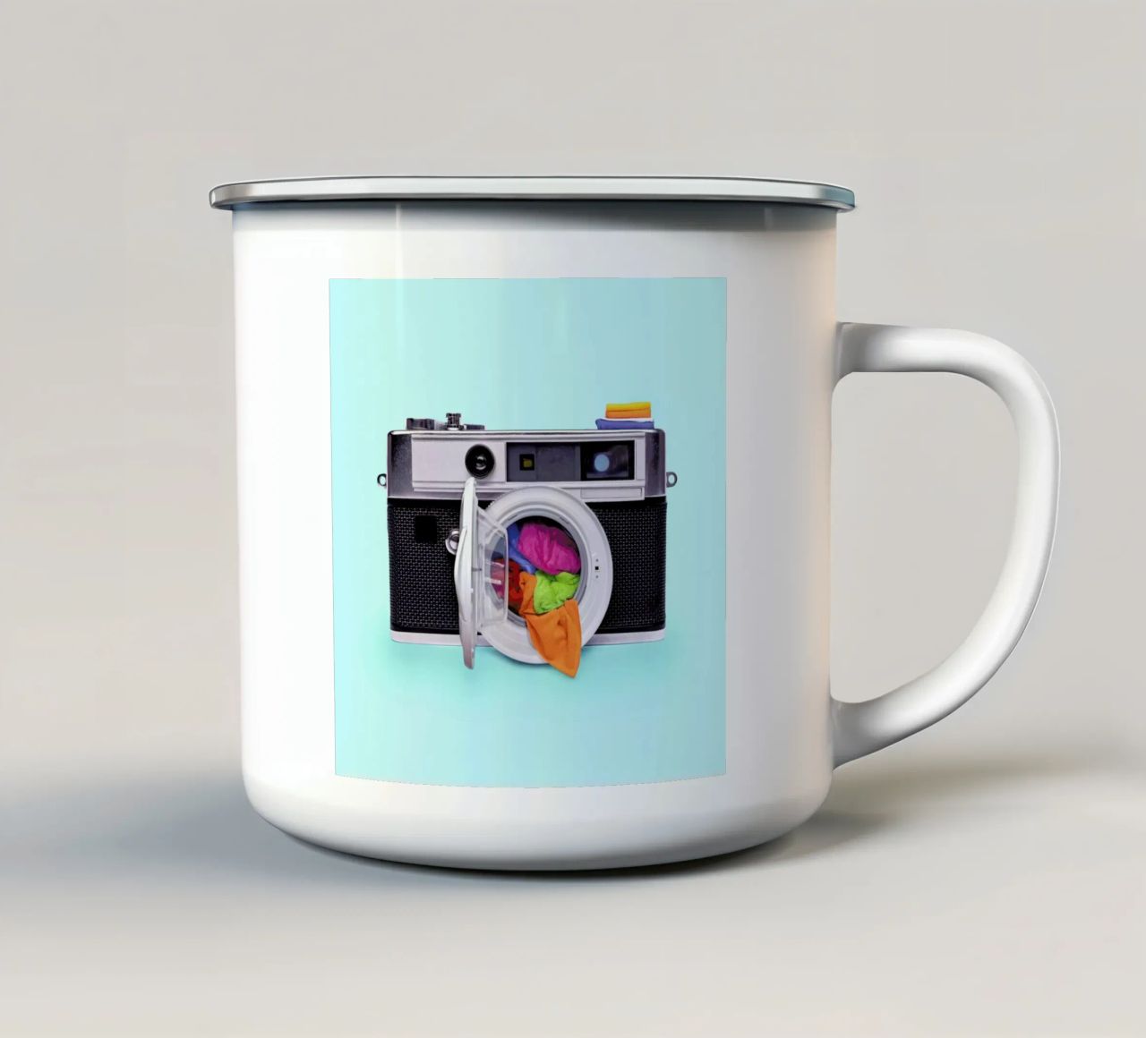 Washing Camera tazza in smalto da Paul Fuentes Design