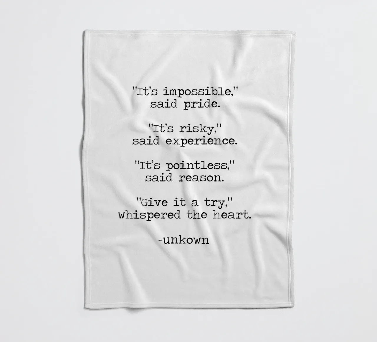 Impossibile diceva l'orgoglio, provarci sussurrava il cuore coperta in pile da Summer Soul Co. - Quotes