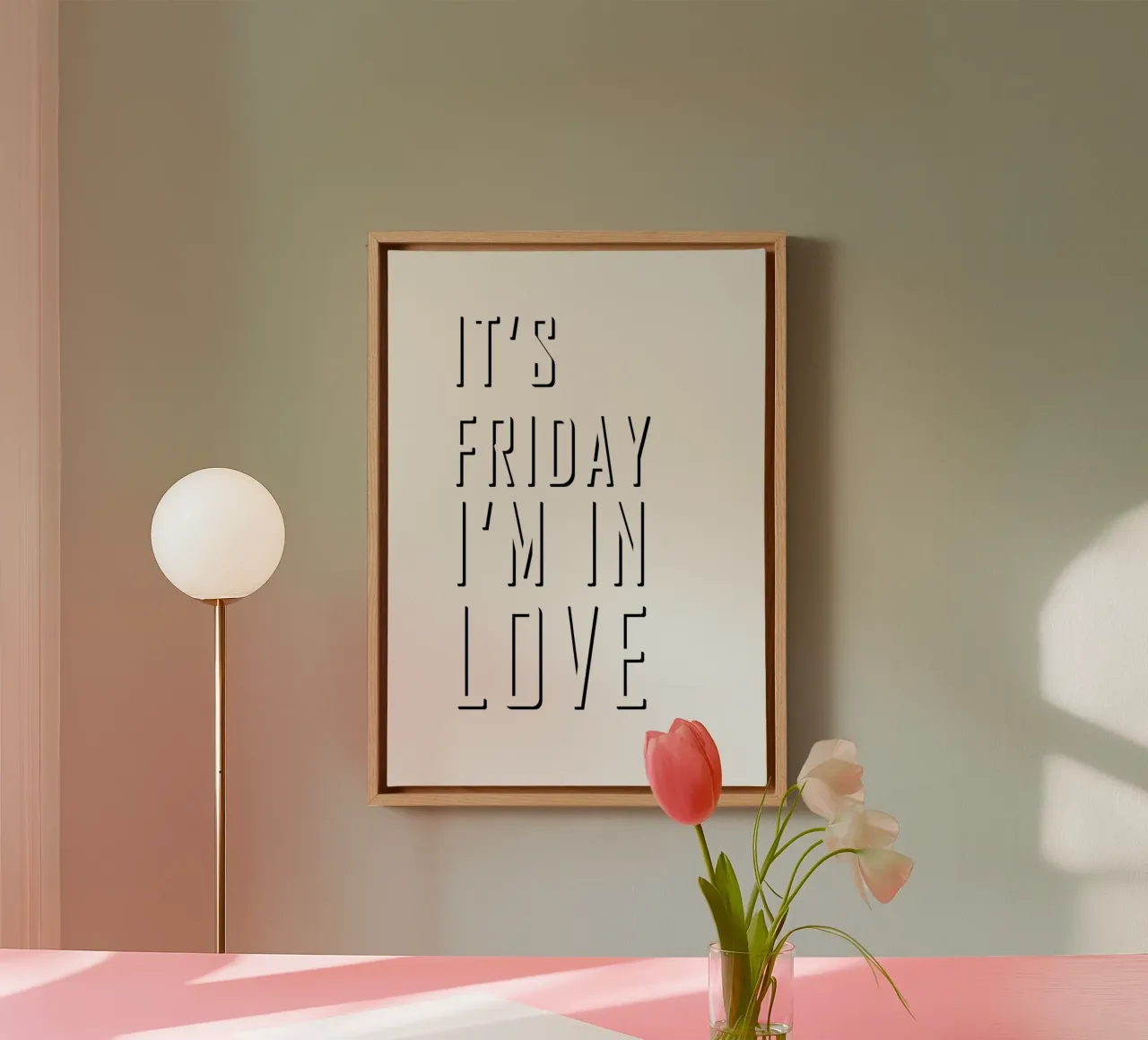 It's Friday I'm In Love tela con Cornice a cassetta da WORD & WONDER