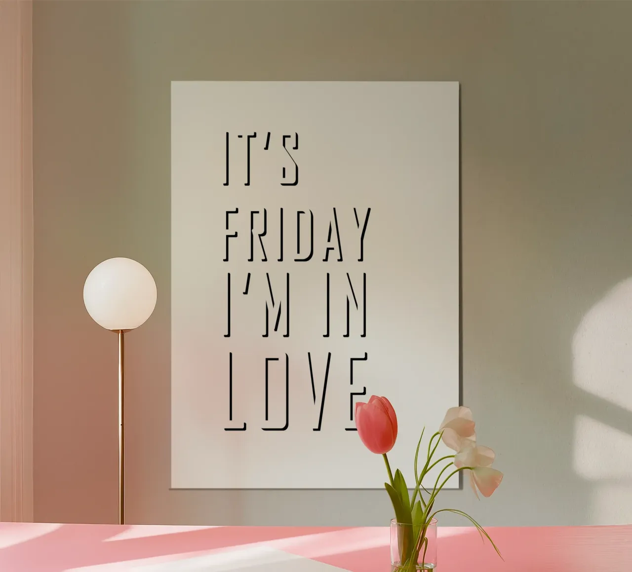 It's Friday I'm In Love poster con telaio in alluminio da WORD & WONDER
