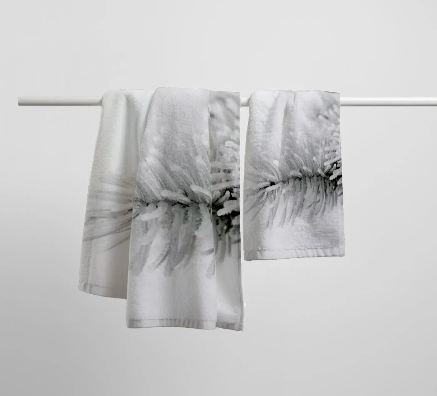 White Handtuch von Studio Nahili