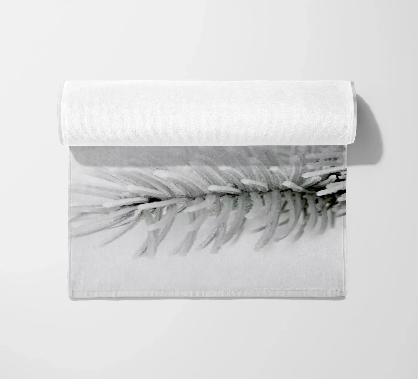 White strandhanddoek van Studio Nahili