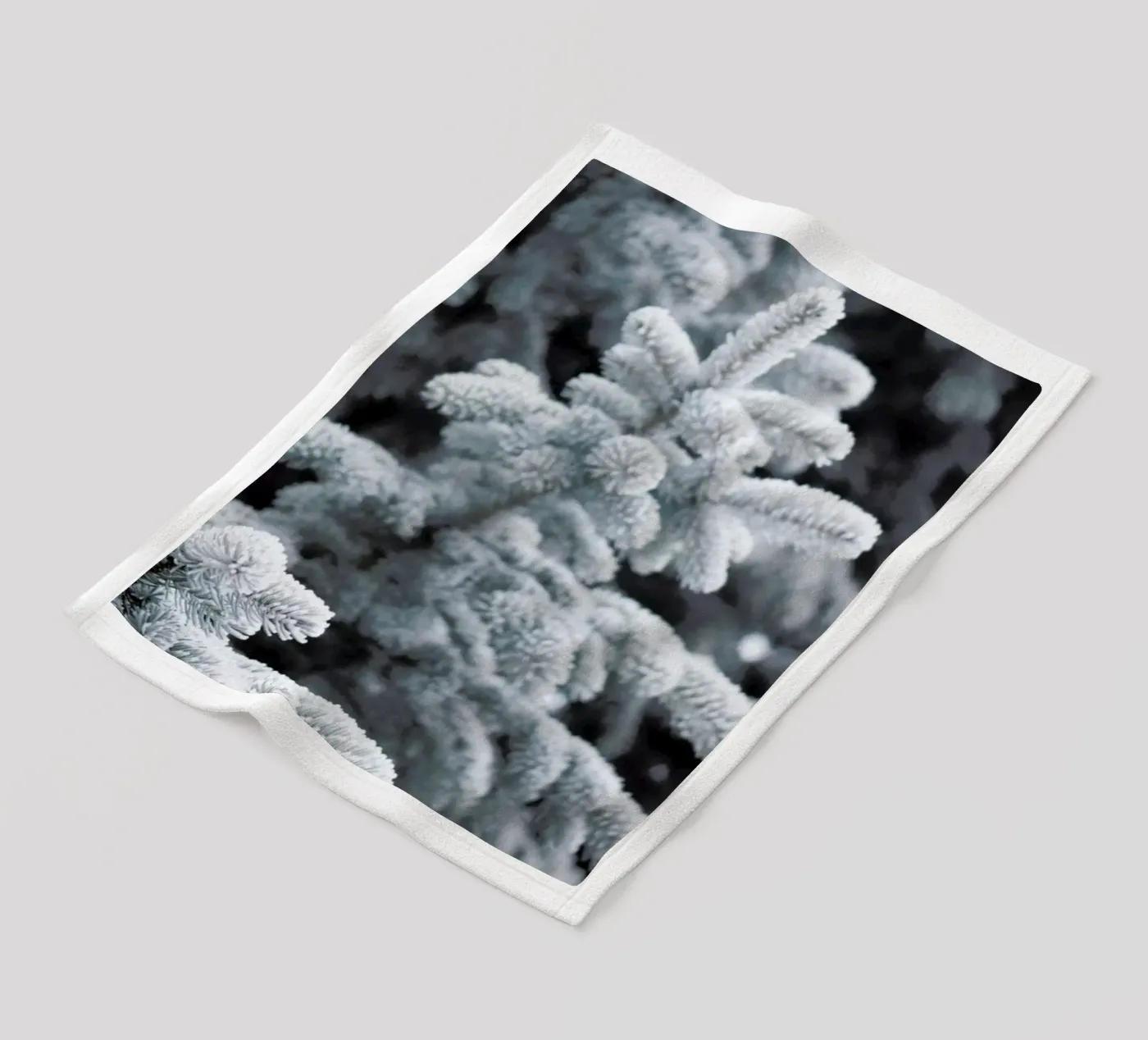 Winter Forest Fleecedecke von Studio Nahili