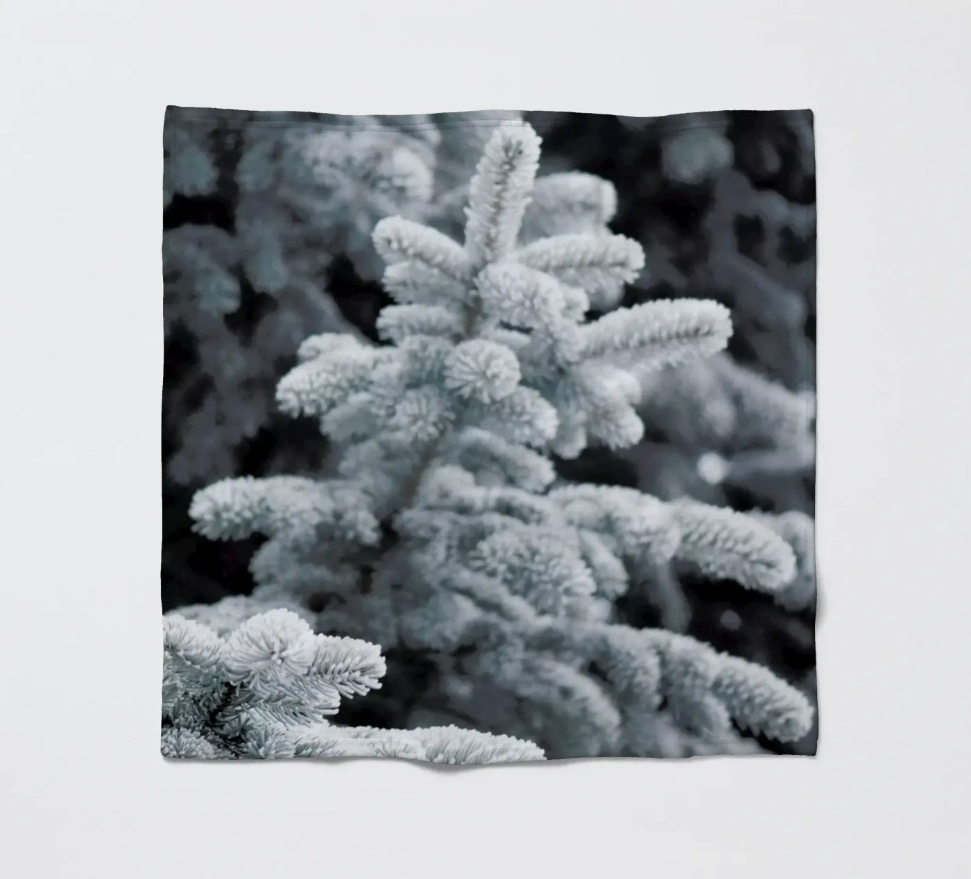 Winter Forest Fleecedecke von Studio Nahili