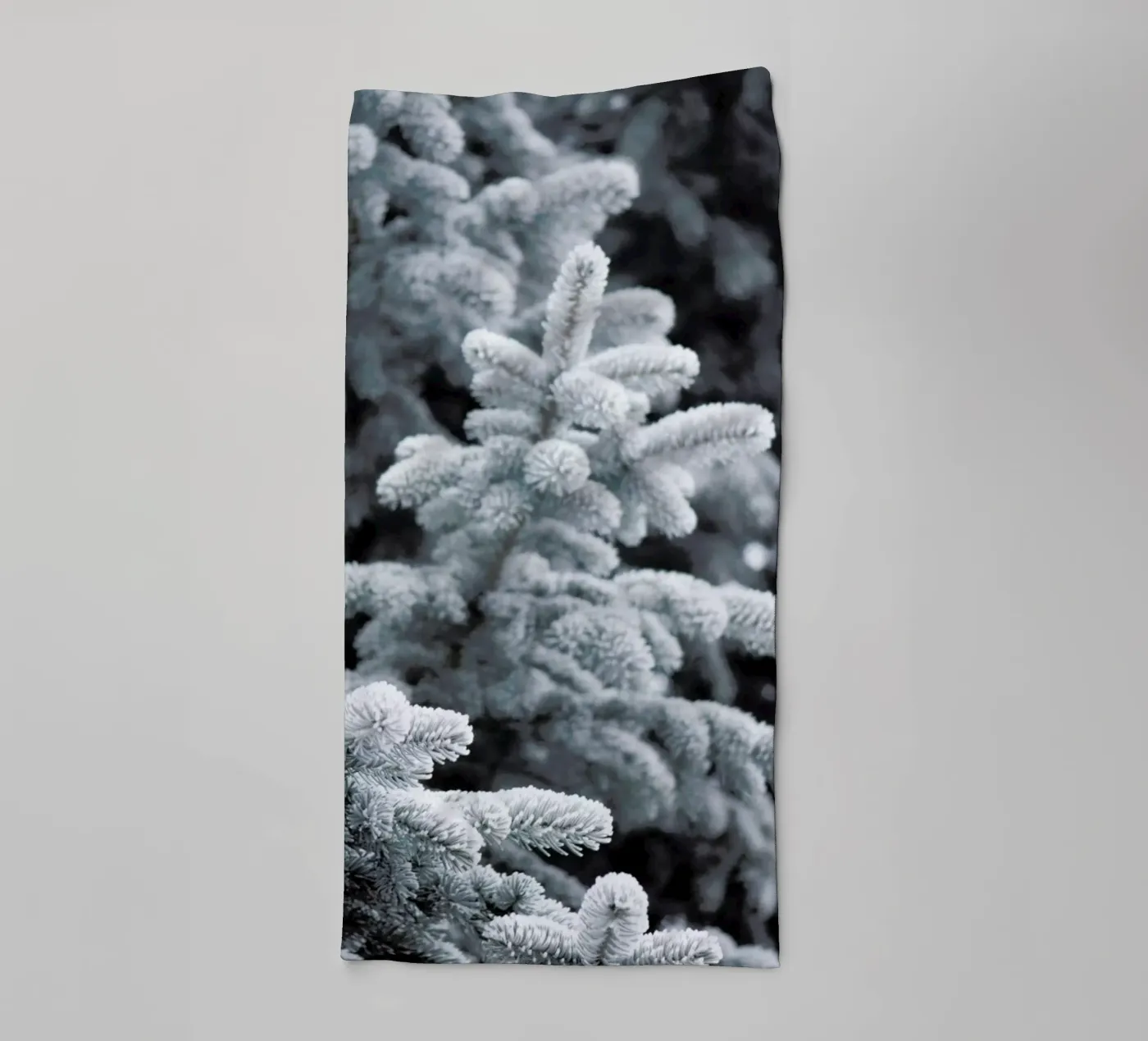 Winter Forest badhanddoek van Studio Nahili