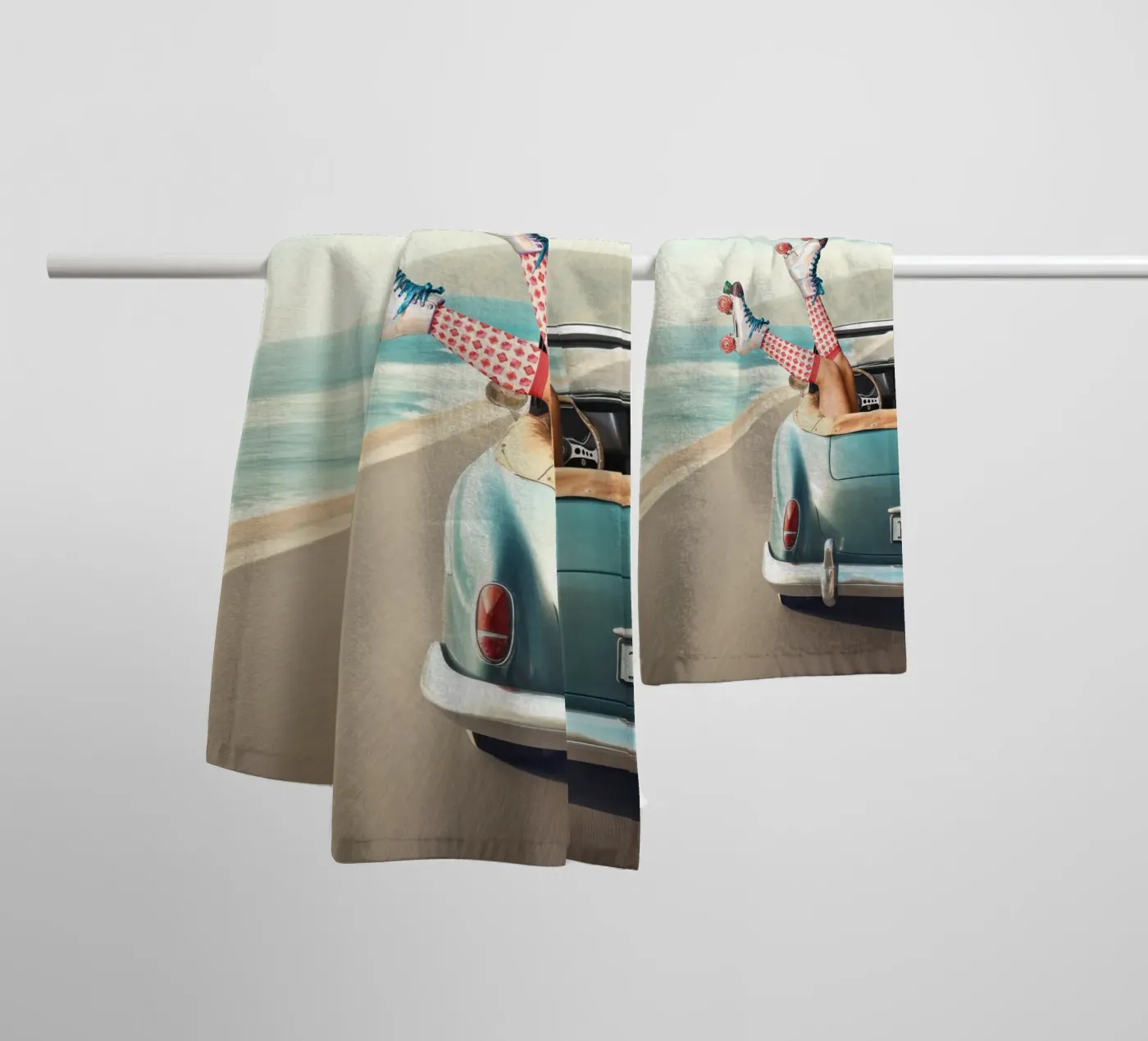 Let's Roll badhanddoek van Dagmar Pels