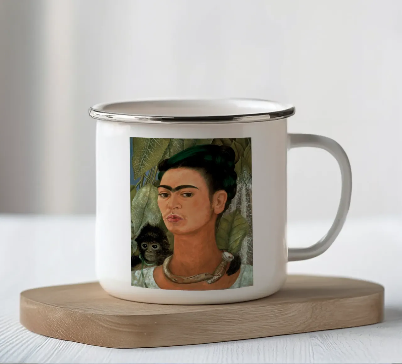 Frida Kahlo - Autoritratto con scimmia tazza in smalto da ARTOTHEK