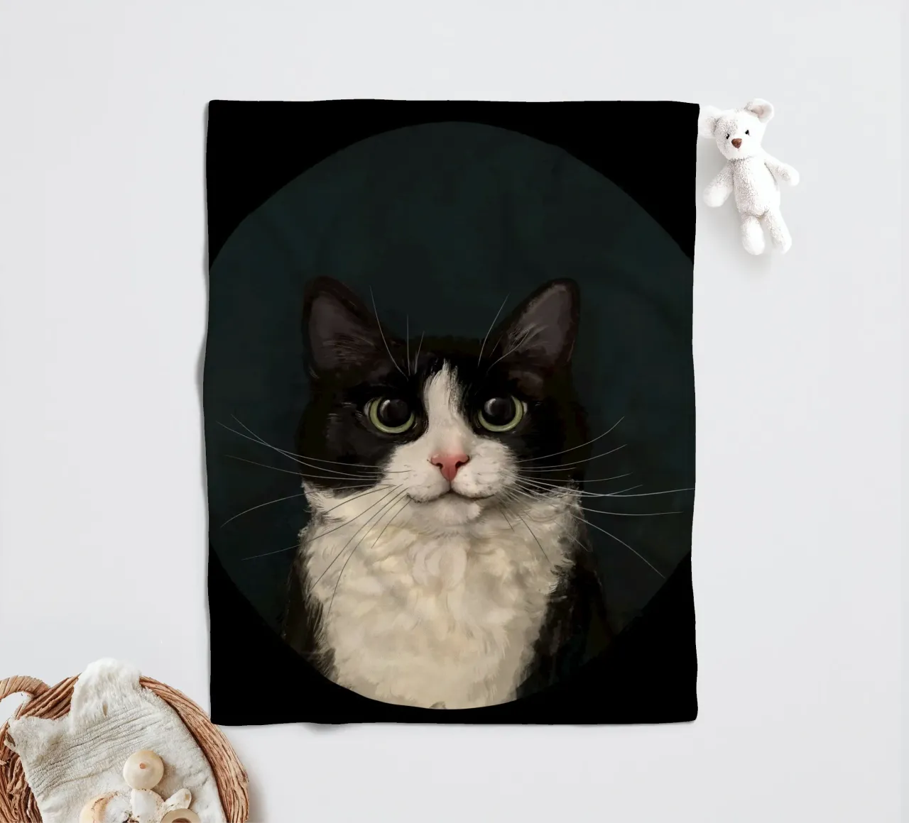 Tuxedo Cat Portrait coperta in pile da Laura Graves