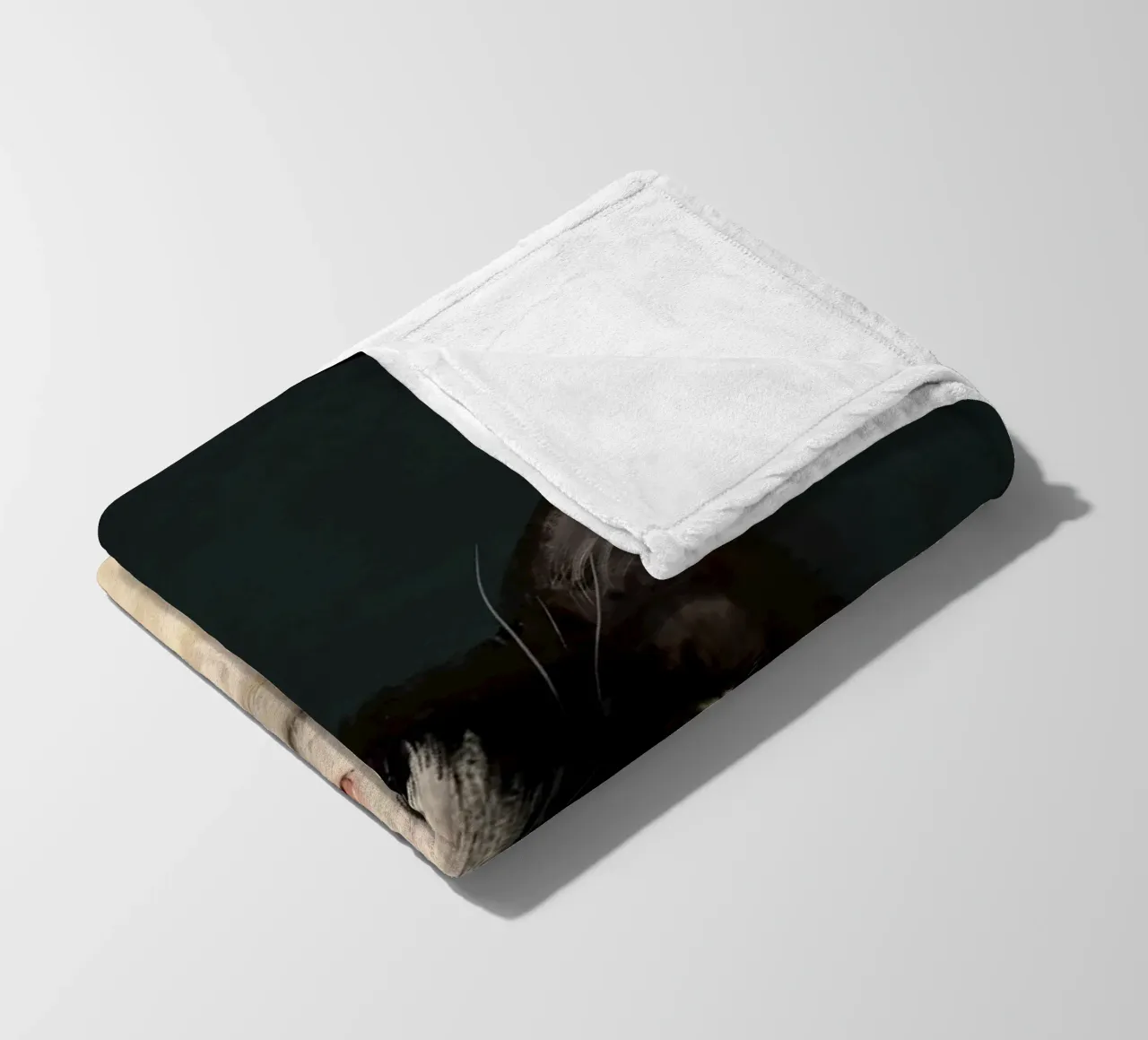 Tuxedo Cat Portrait coperta in pile da Laura Graves