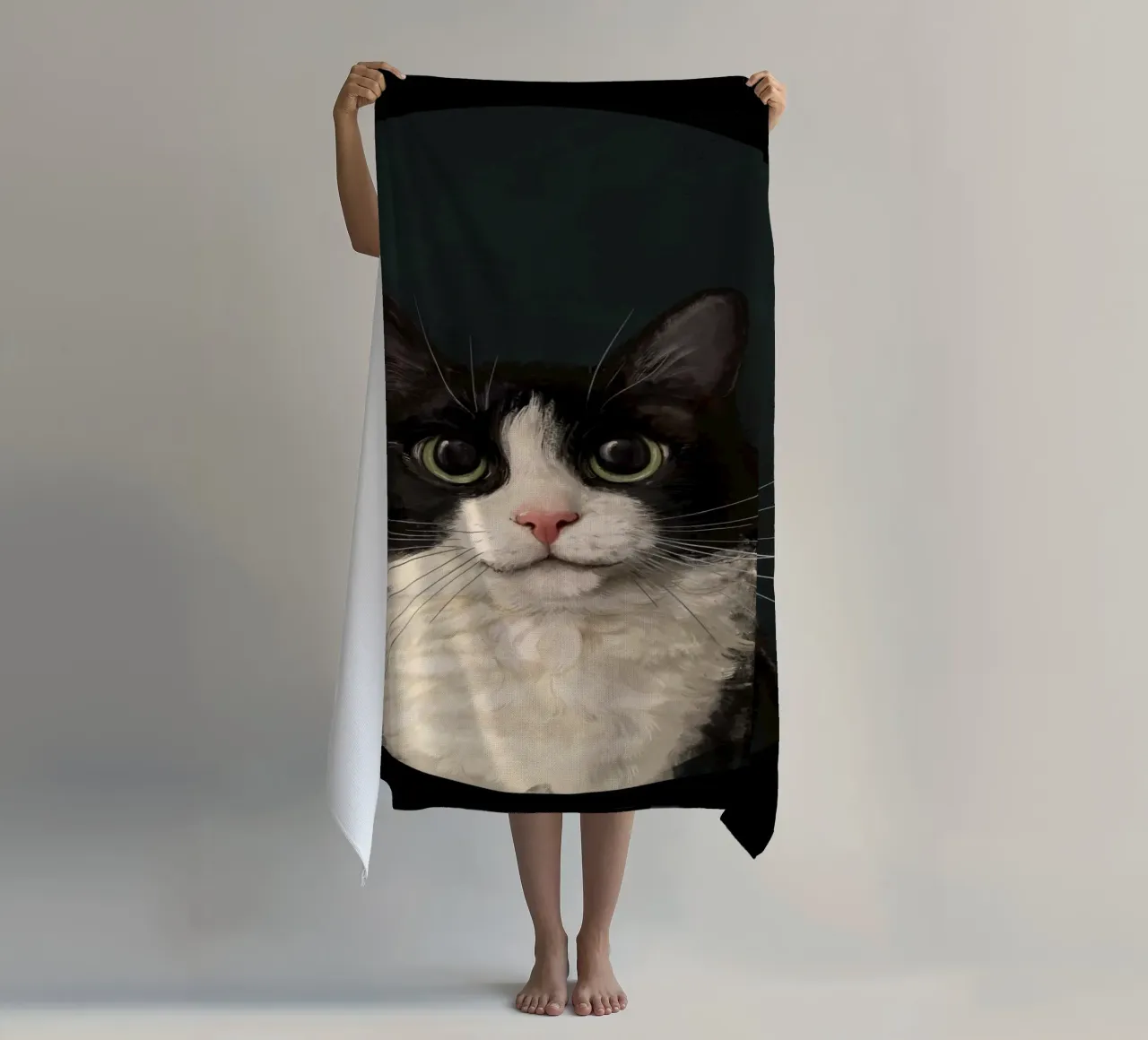 Tuxedo Cat Portrait telo mare da Laura Graves