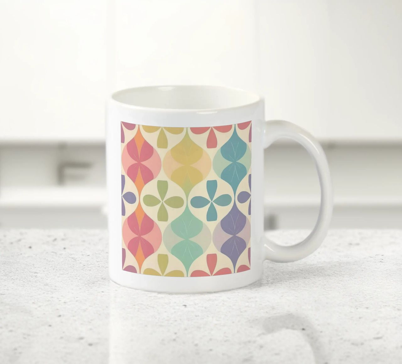 Moderner pastellfarbener Chevron-Regenbogen: Ein Statement Wandkunst Keramik Tasse von HoneyDesignsByK