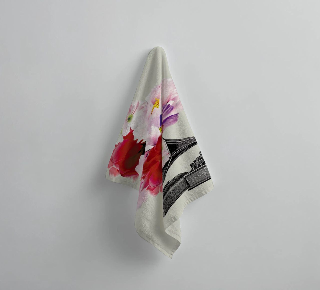 Blumophon towel by Amy & Kurt