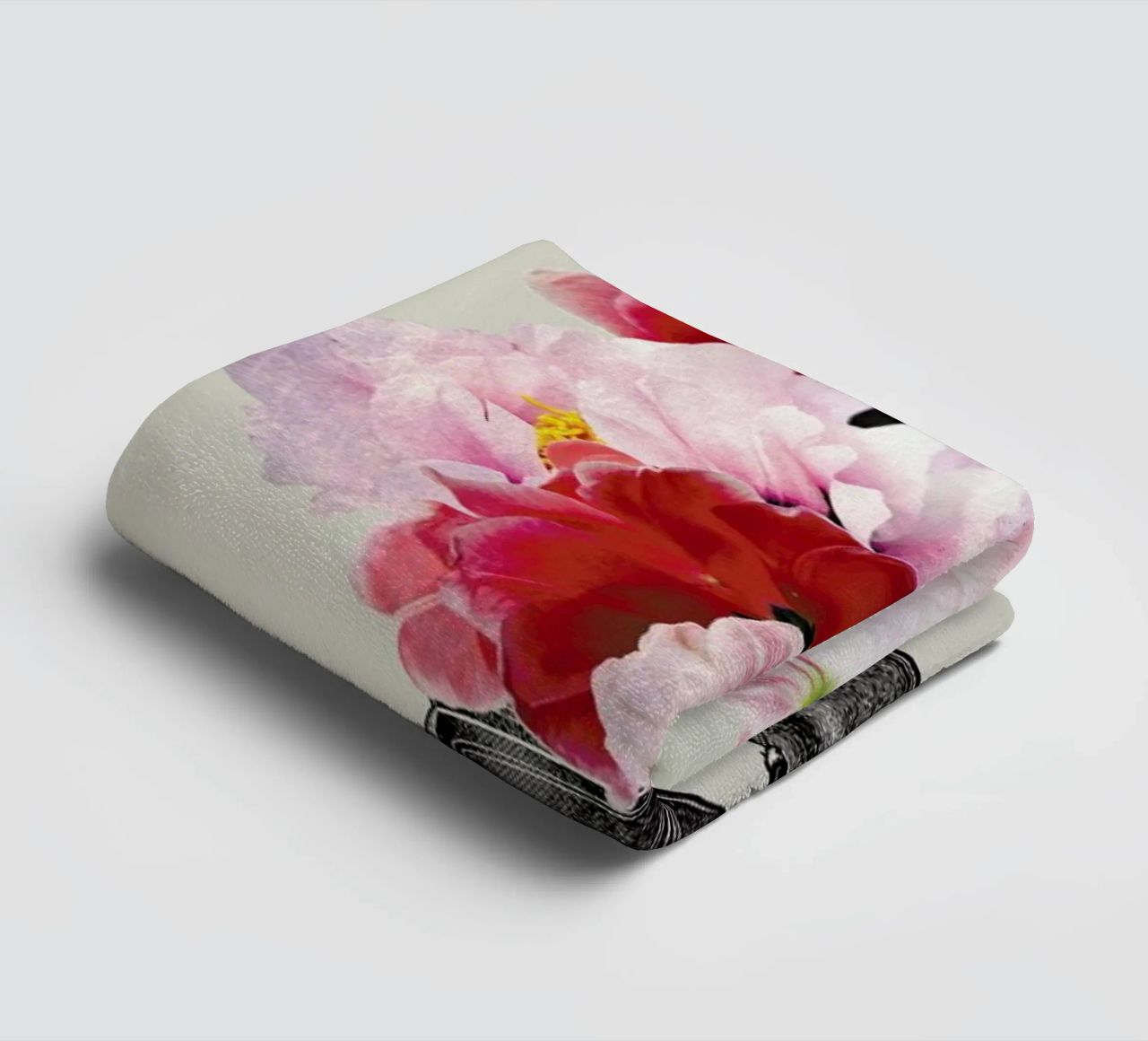 Blumophon towel by Amy & Kurt