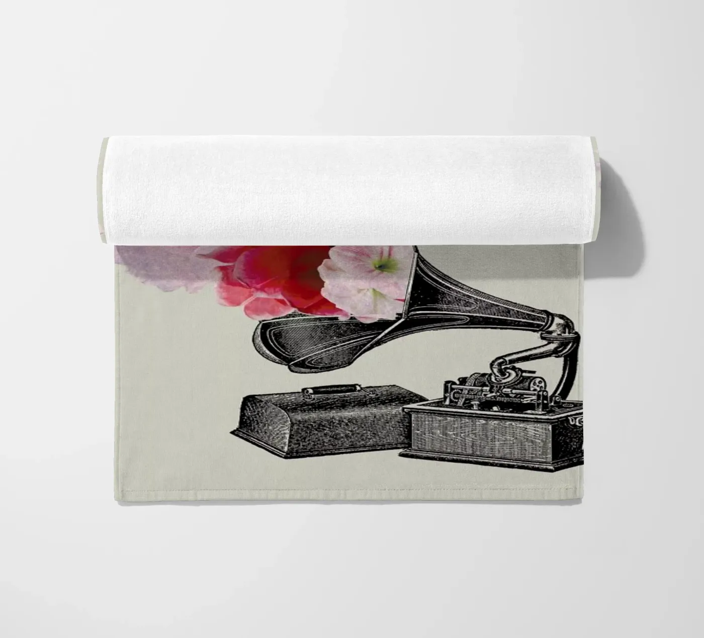 Blumophon beach towel by Amy & Kurt