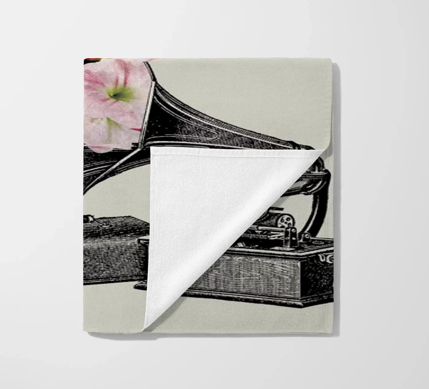 Blumophon beach towel by Amy & Kurt