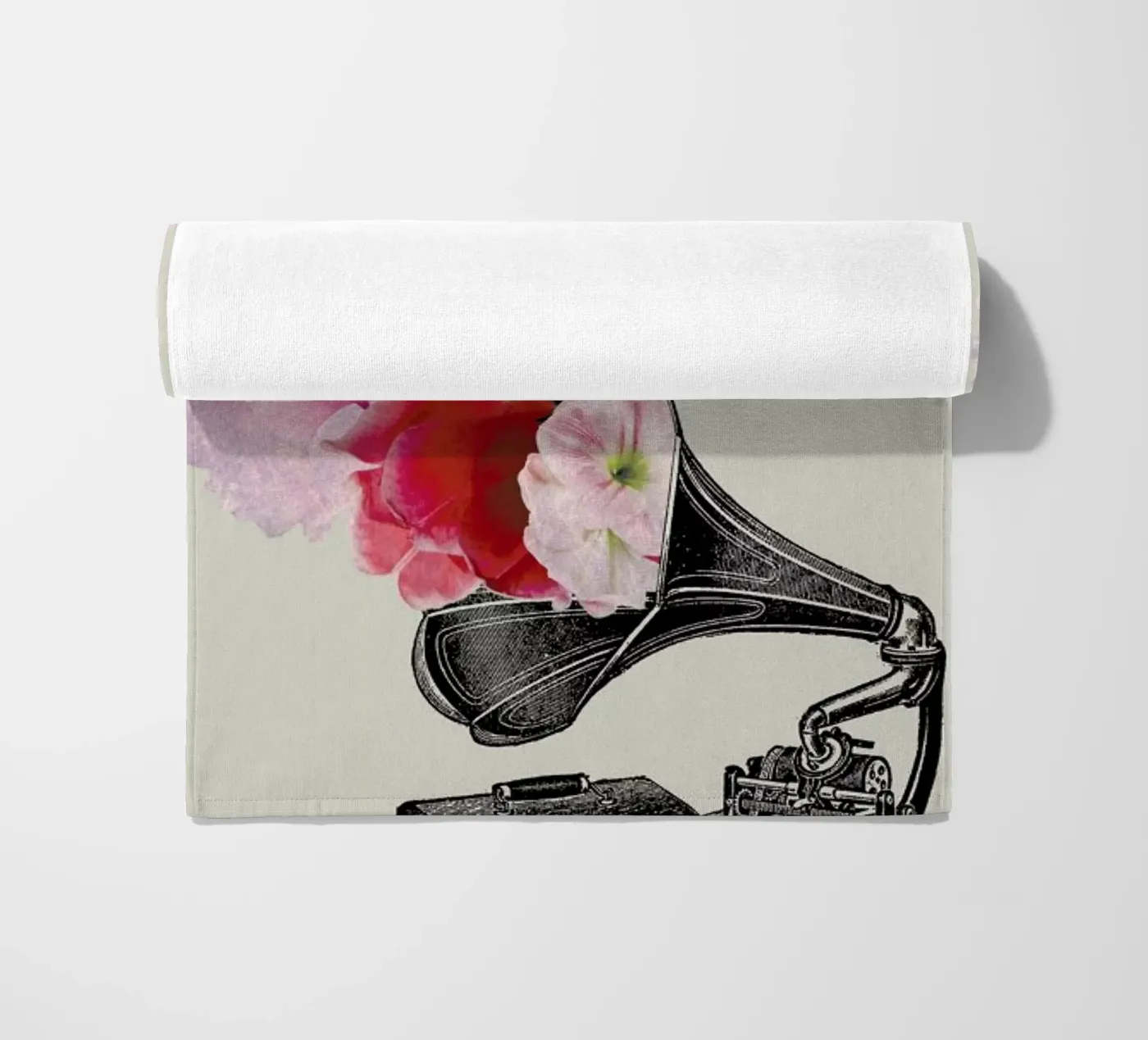 Blumophon beach towel by Amy & Kurt
