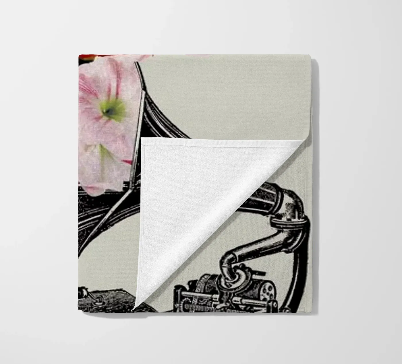 Blumophon beach towel by Amy & Kurt
