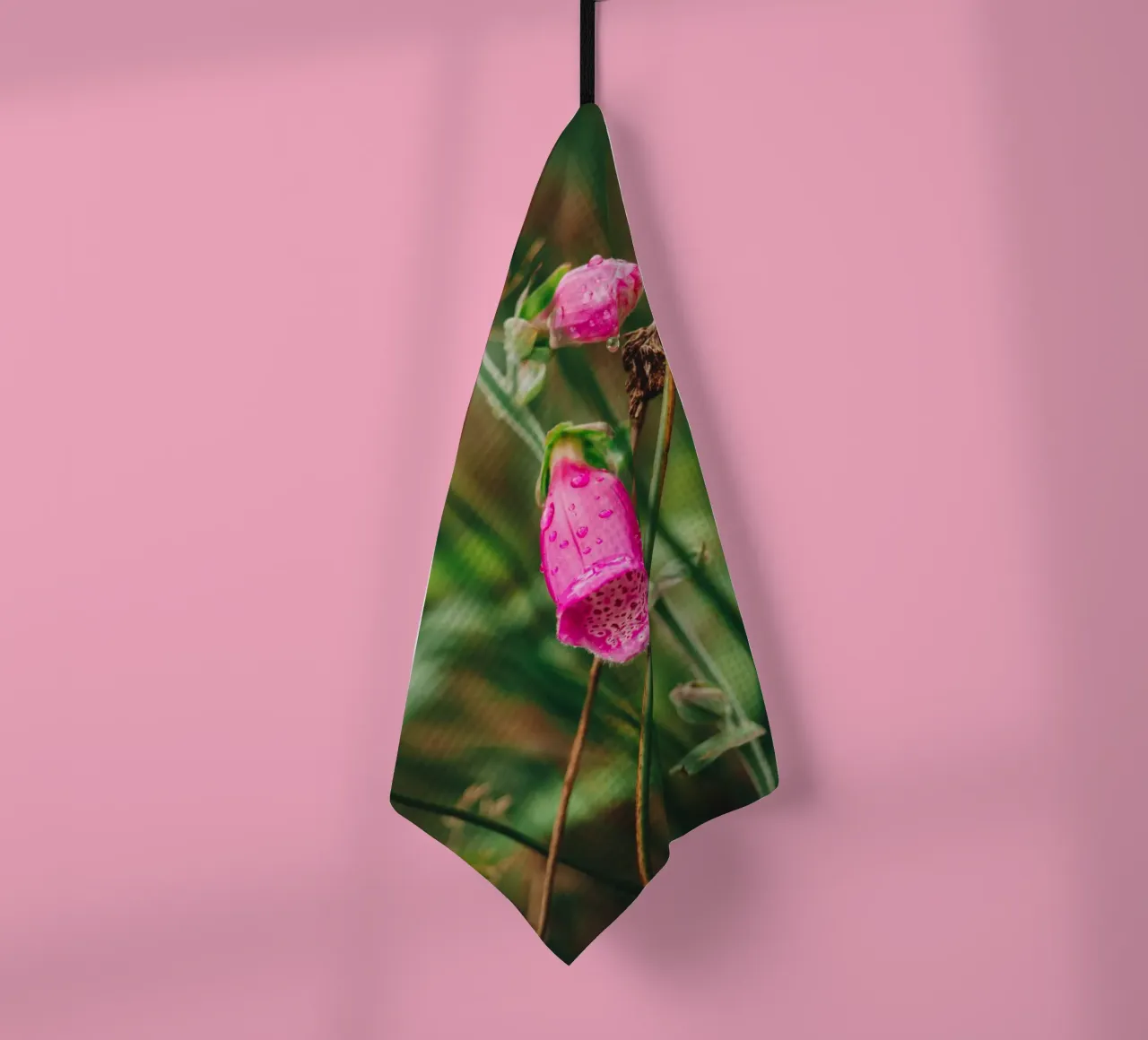 digitale fleur sauvage, plantes & nature Photographie d'automne torchon de Bold and Retro