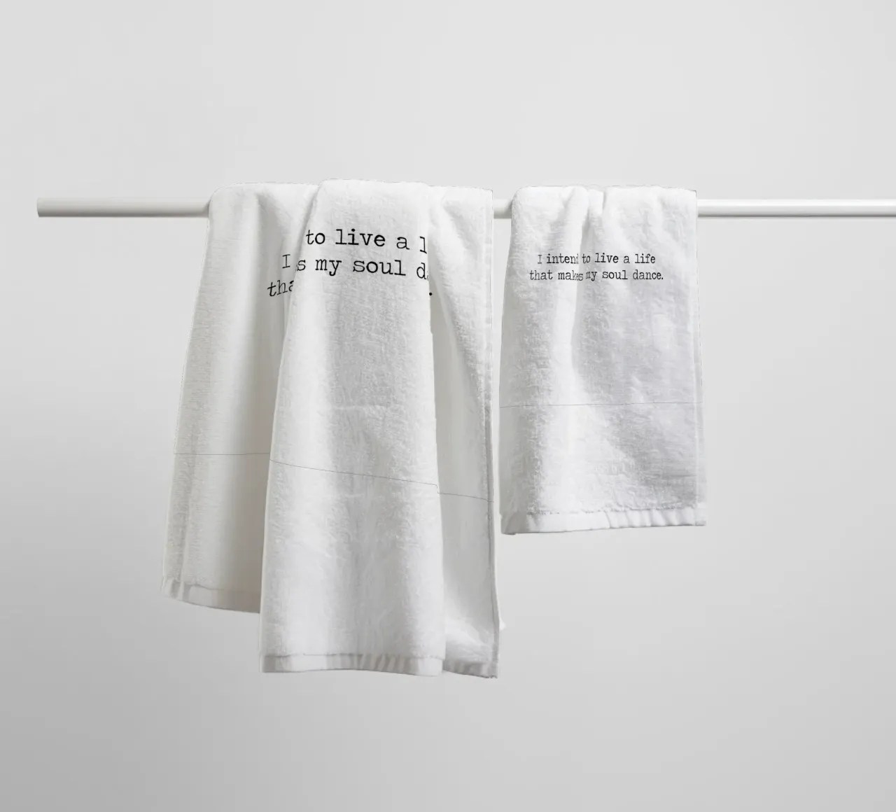 J'ai l'intention de vivre une vie qui fait danser mon âme - citation serviette de bain de Summer Soul Co. - Quotes