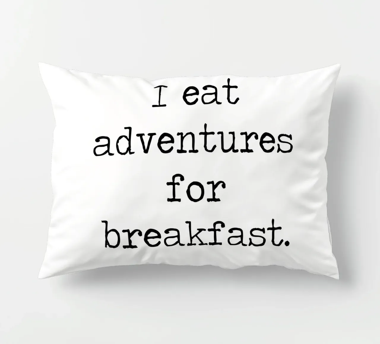 I Eat Adventures For Breakfast, citazione di viaggio wanderlust cuscino da Summer Soul Co. - Quotes