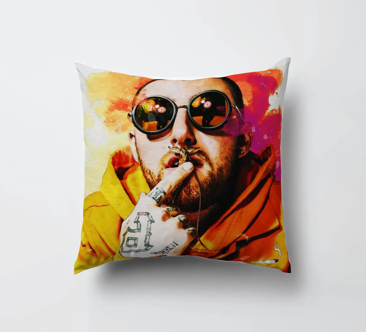 Sbaffo Mac Miller Ritratto cuscino da Gunawan Rb
