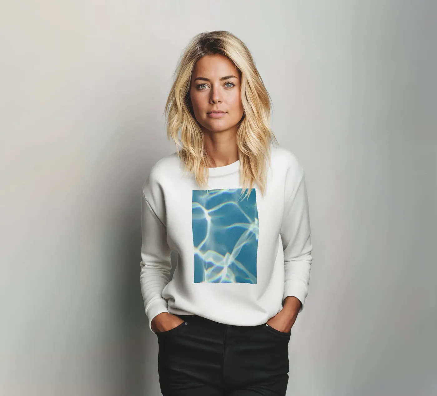 Reflection Sweatshirt von Miles of Light
