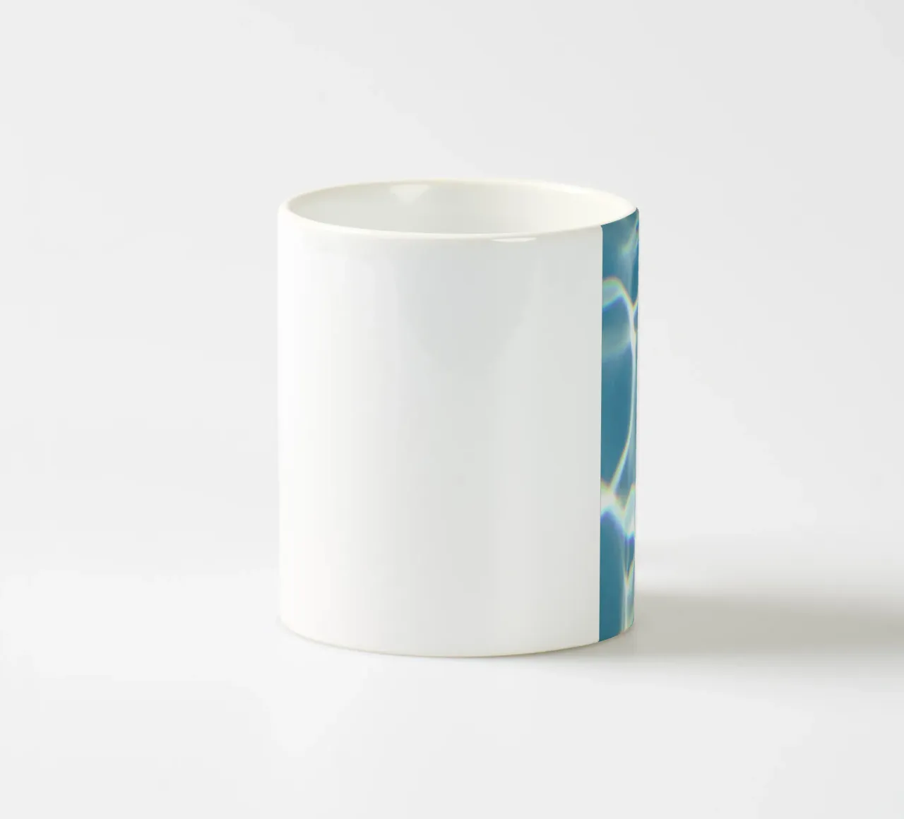 Reflection Keramik Tasse von Miles of Light