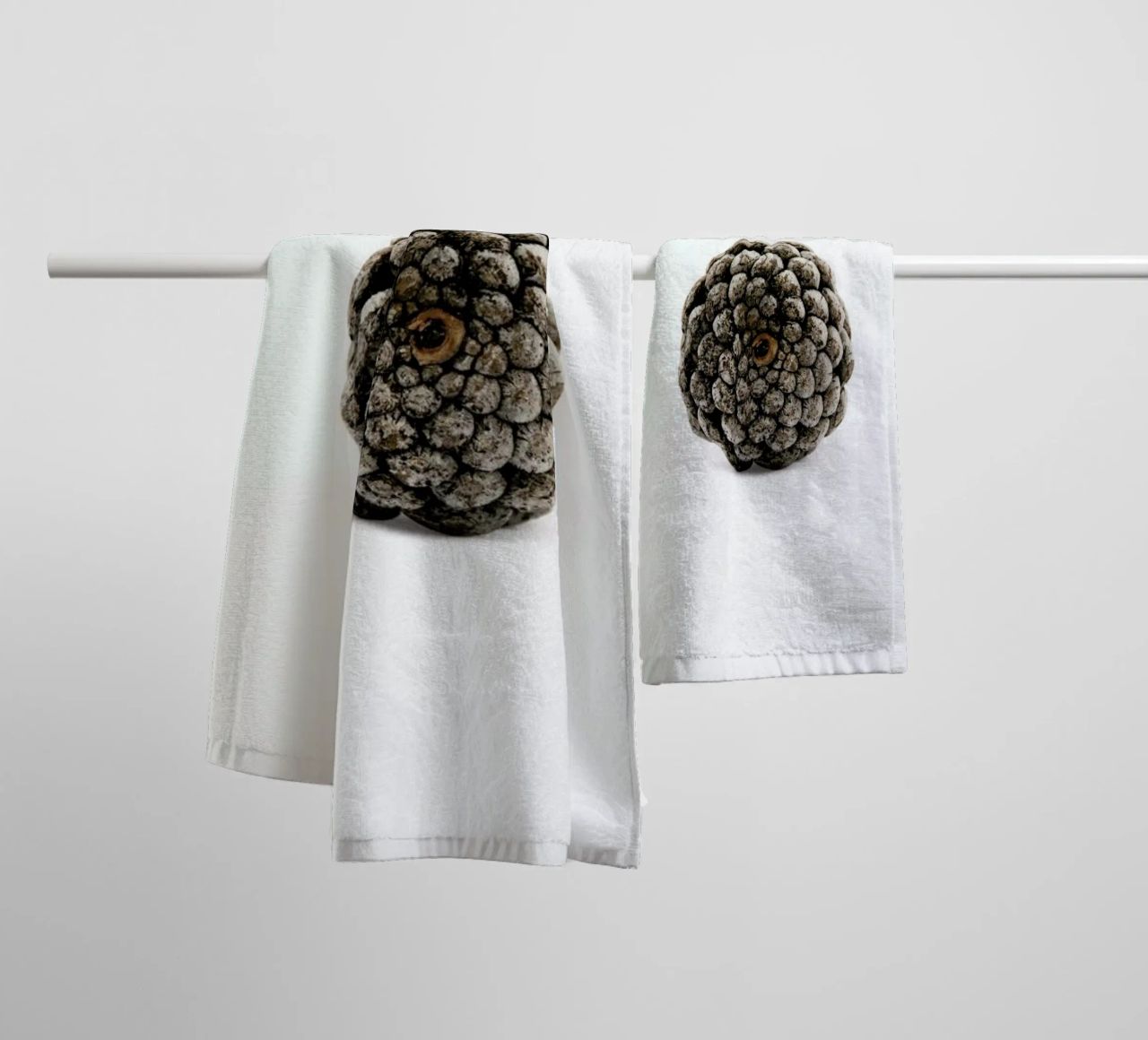Pinecone N2 asciugamano da bagno da Miles of Light
