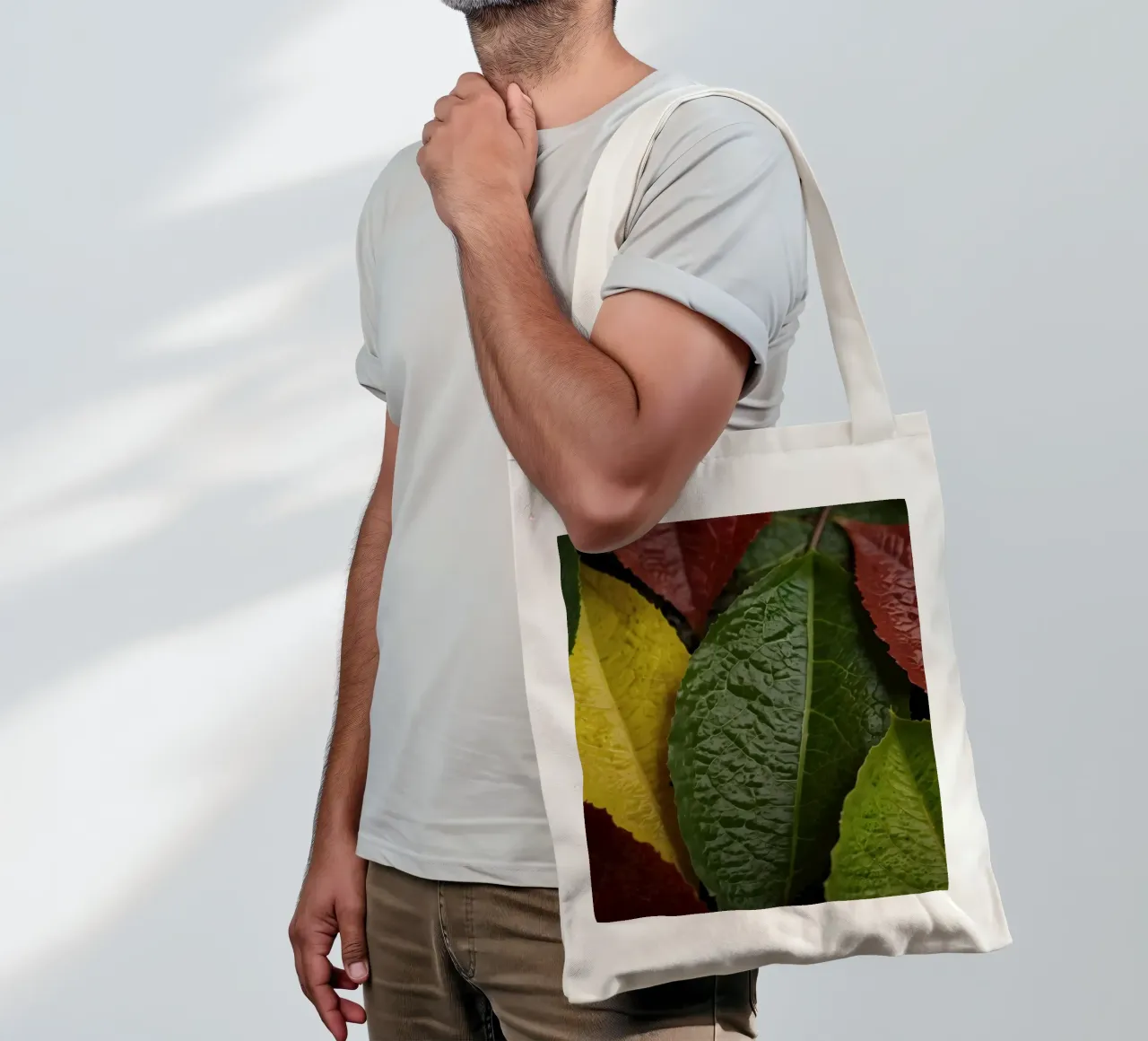Foglie autunnali colorate disposte in una splendida cornice naturale borsa in juta da DesignDoodle