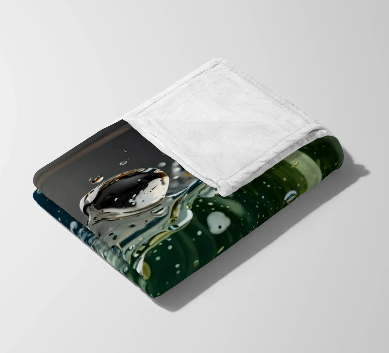 Refreshing drink with vibrant colors and bubbles coperta in pile da DesignDoodle