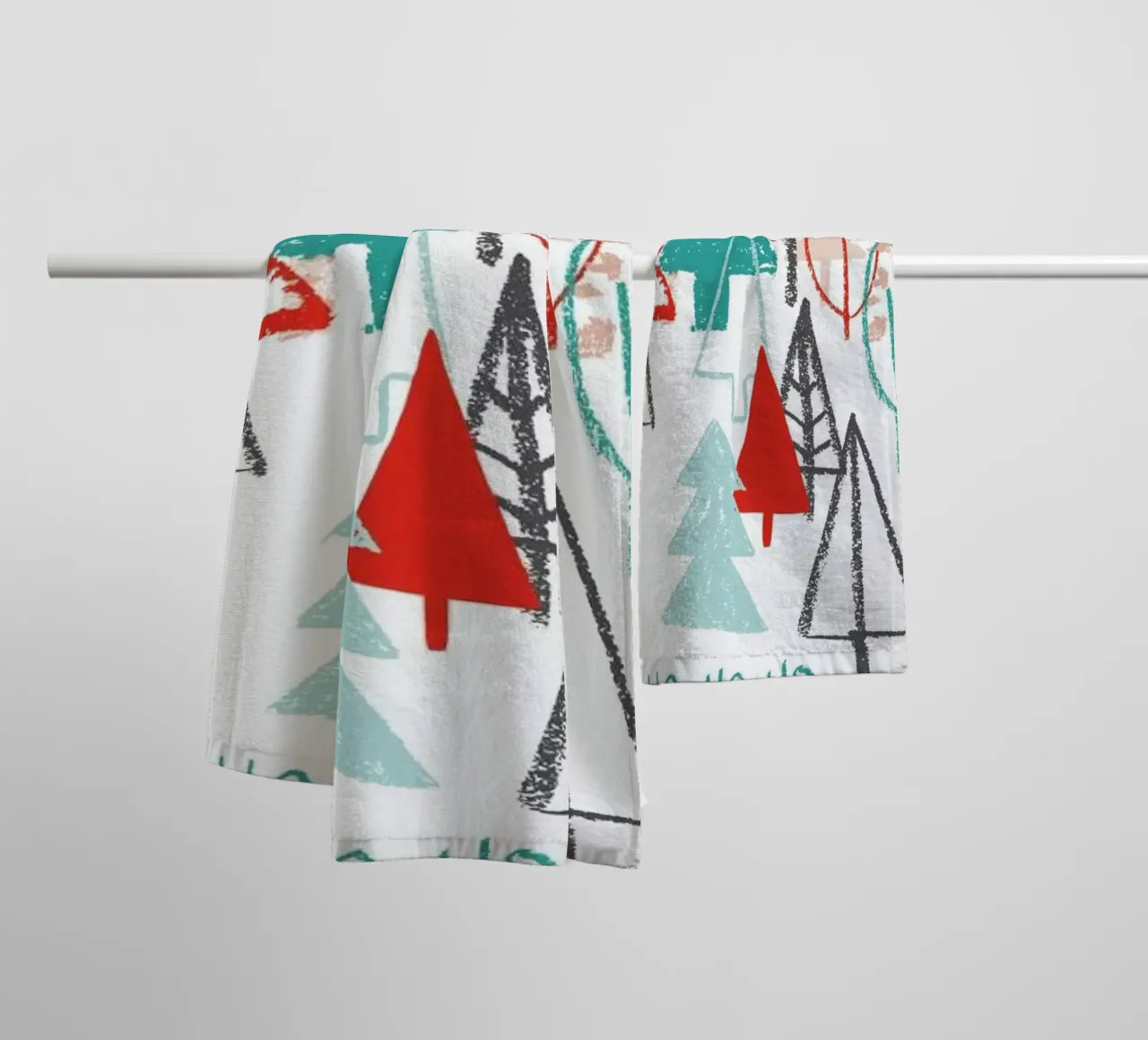 Happy Ho Ho Ho to You - Trees asciugamano da bagno da BlauMaschine