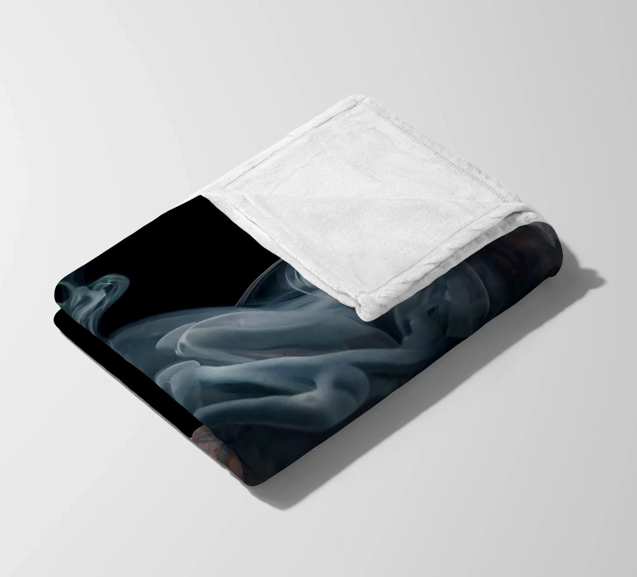 Vortice dinamico di fumo colorato su uno sfondo scuro coperta in pile da DesignDoodle