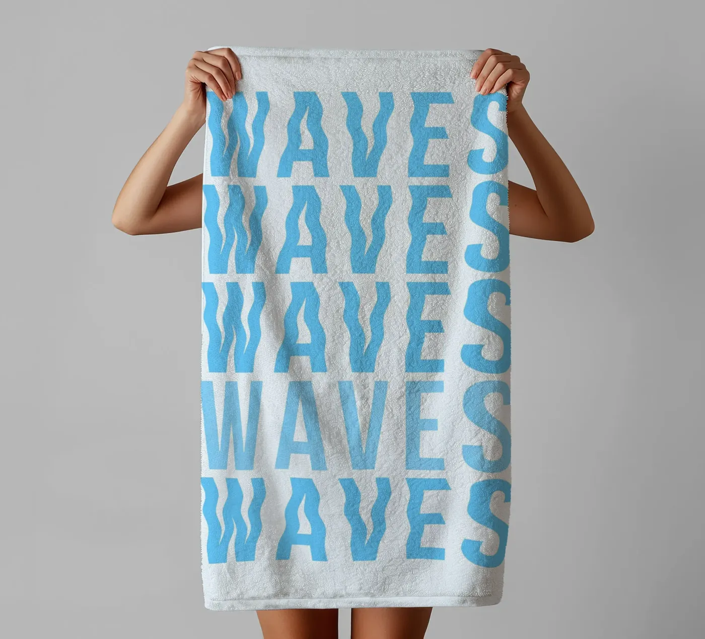 Waves Typography badhanddoek van Attaboy Dsgn